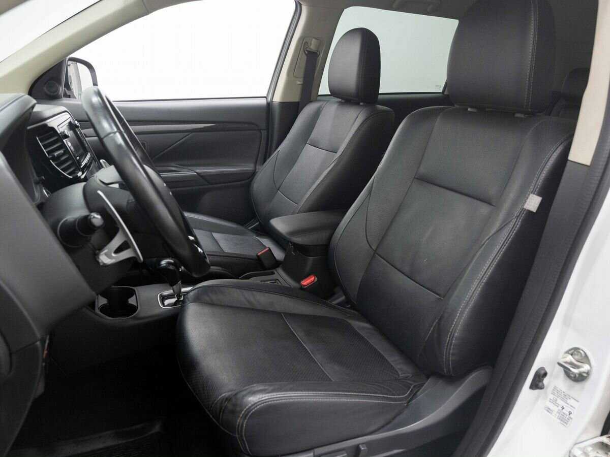 Купить Mitsubishi Outlander с пробегом. Фото: #9