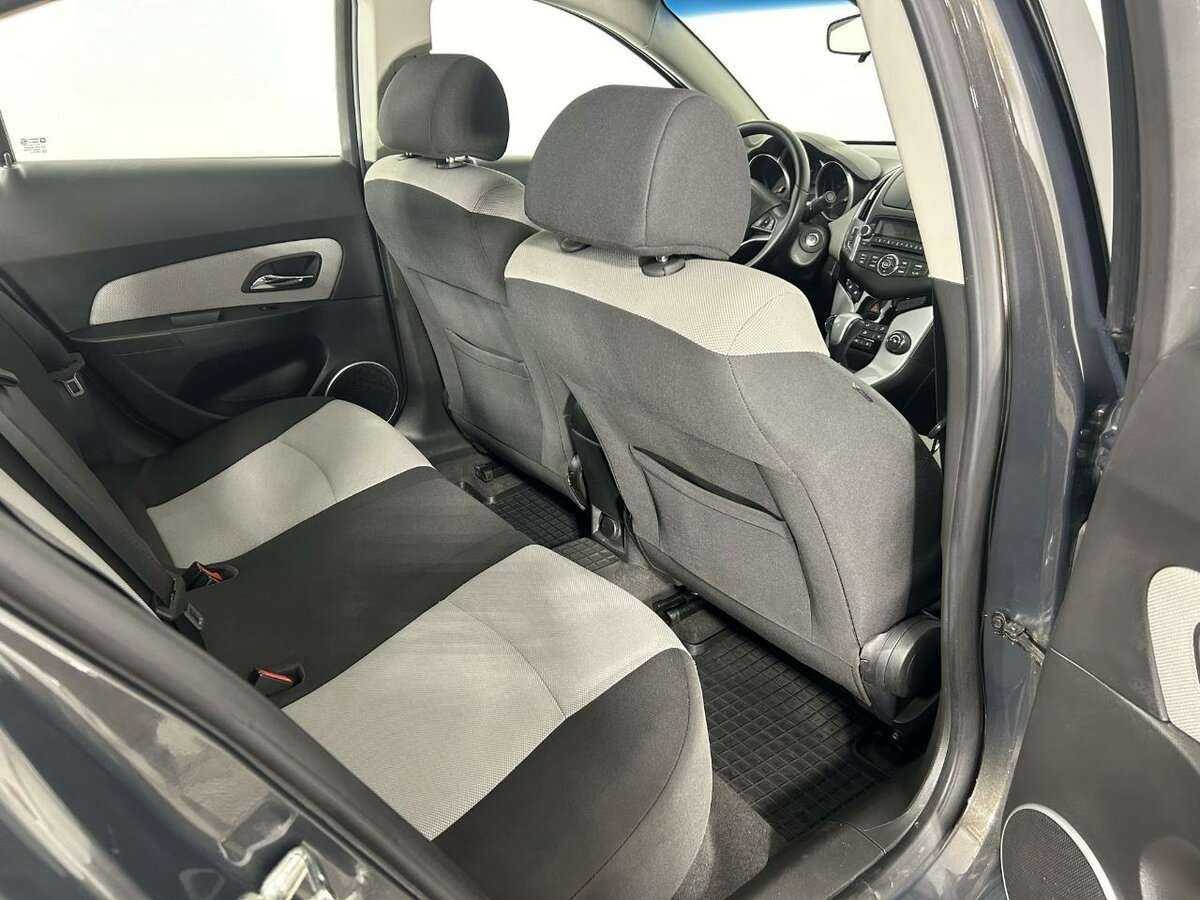 Купить Chevrolet Cruze с пробегом. Фото: #15