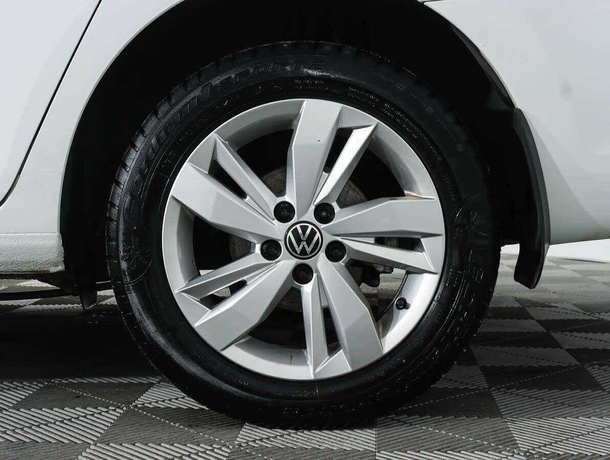 Купить Volkswagen Polo с пробегом. Фото: #18