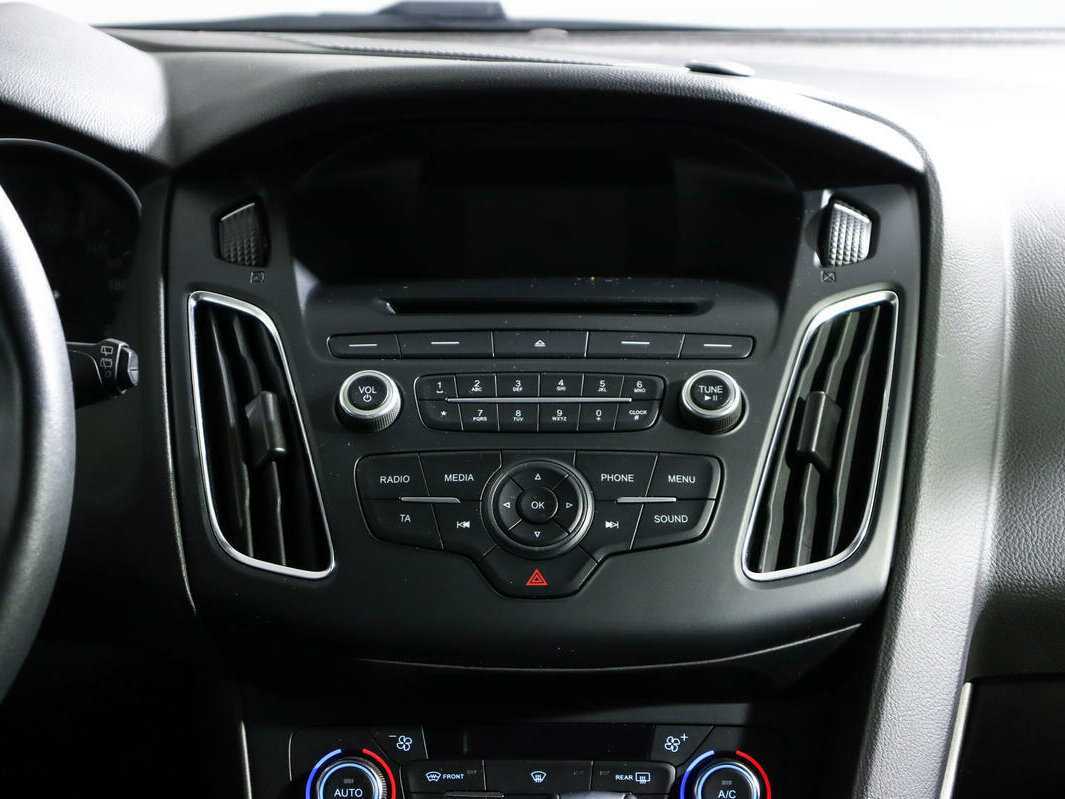 Купить Ford Focus с пробегом. Фото: #10