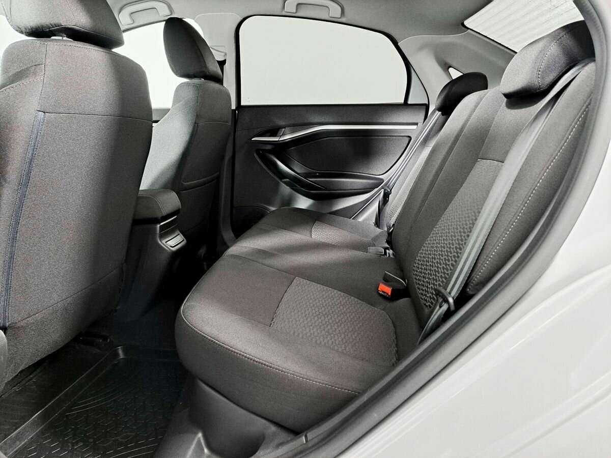 Купить Lada (ВАЗ) Vesta с пробегом. Фото: #7