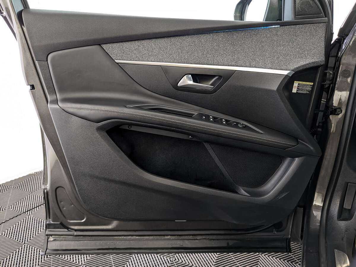 Купить Peugeot 3008 с пробегом. Фото: #13