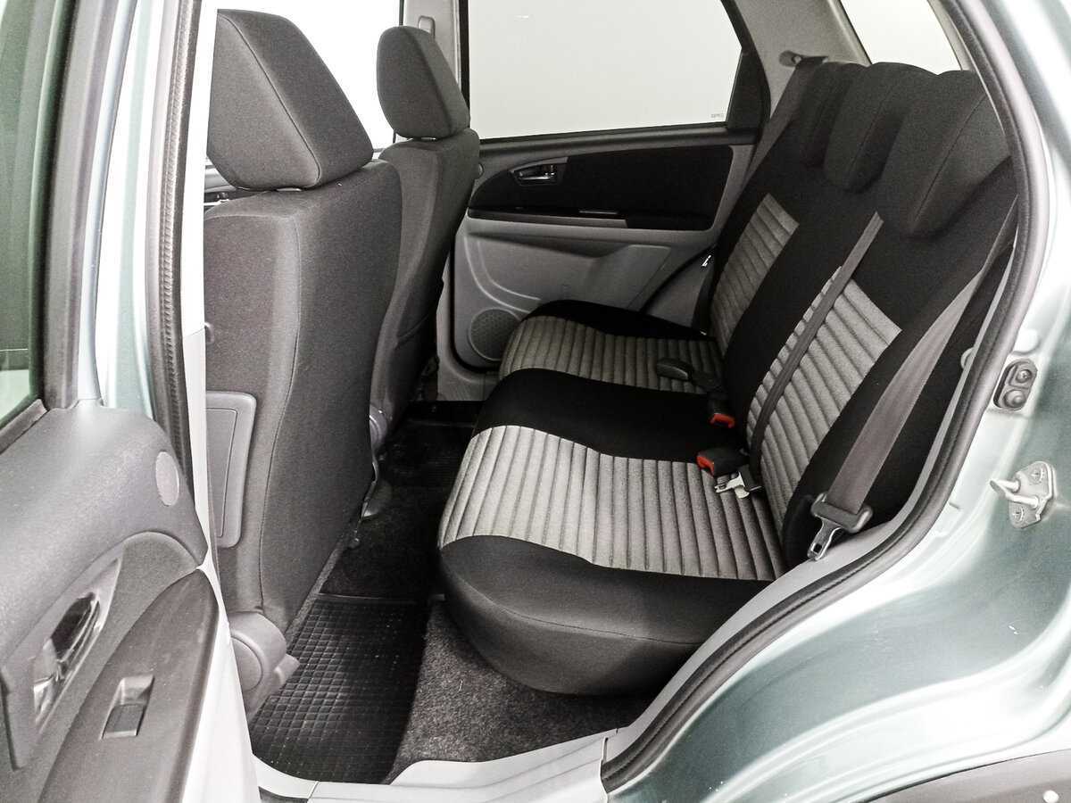 Купить Suzuki SX4 с пробегом. Фото: #7