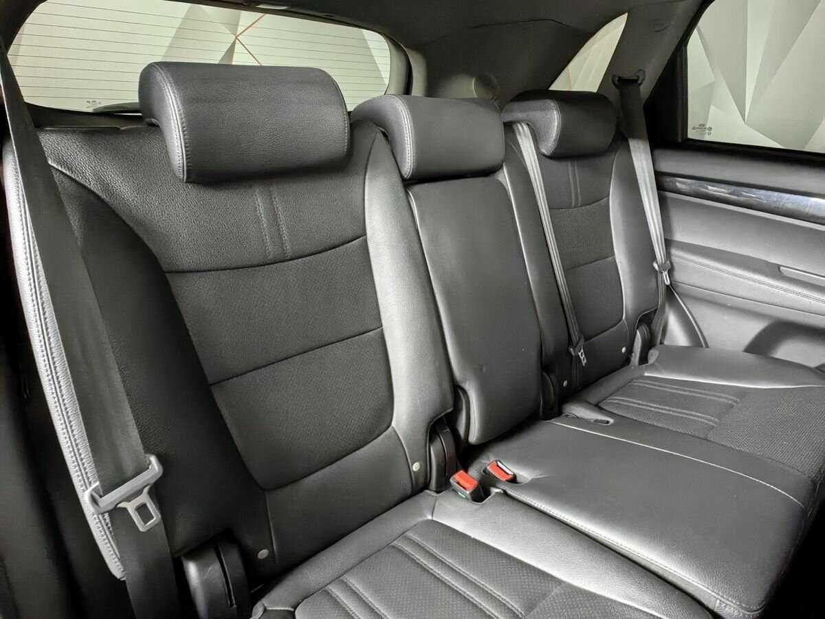 Купить Kia Sorento с пробегом. Фото: #11