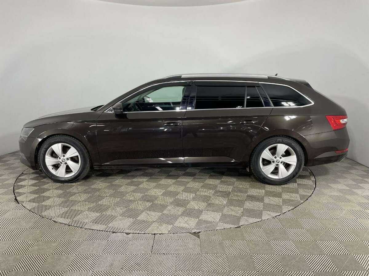 Купить Skoda Superb с пробегом. Фото: #3