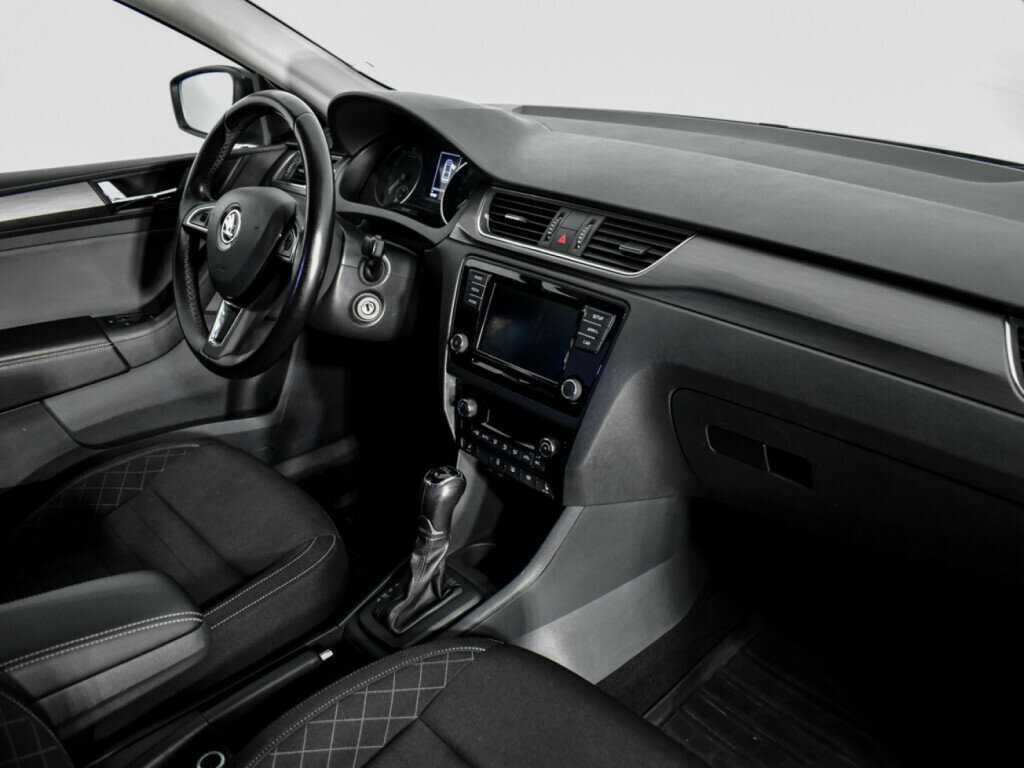 Купить Skoda Rapid с пробегом. Фото: #10