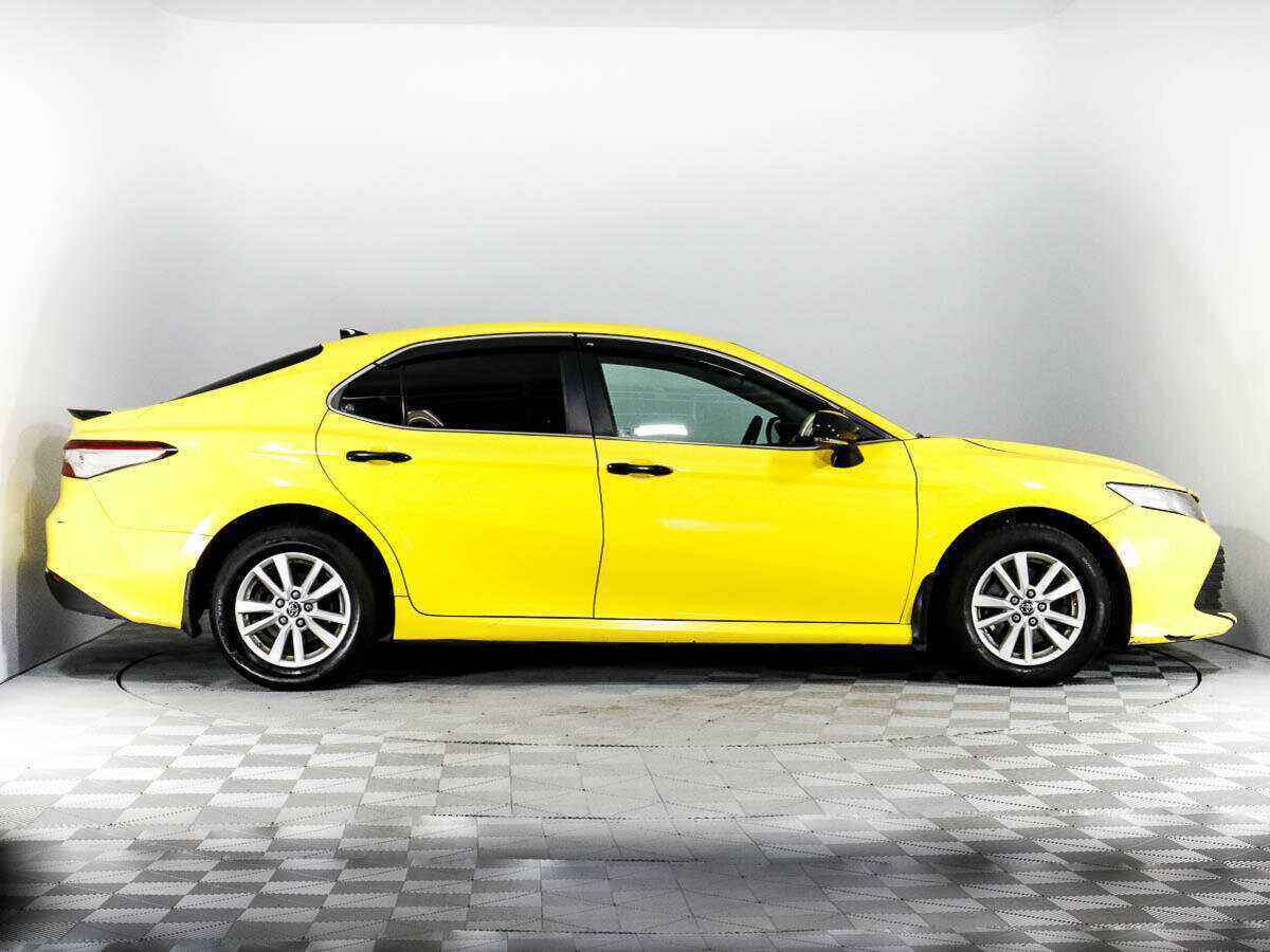 Купить Toyota Camry с пробегом. Фото: #3