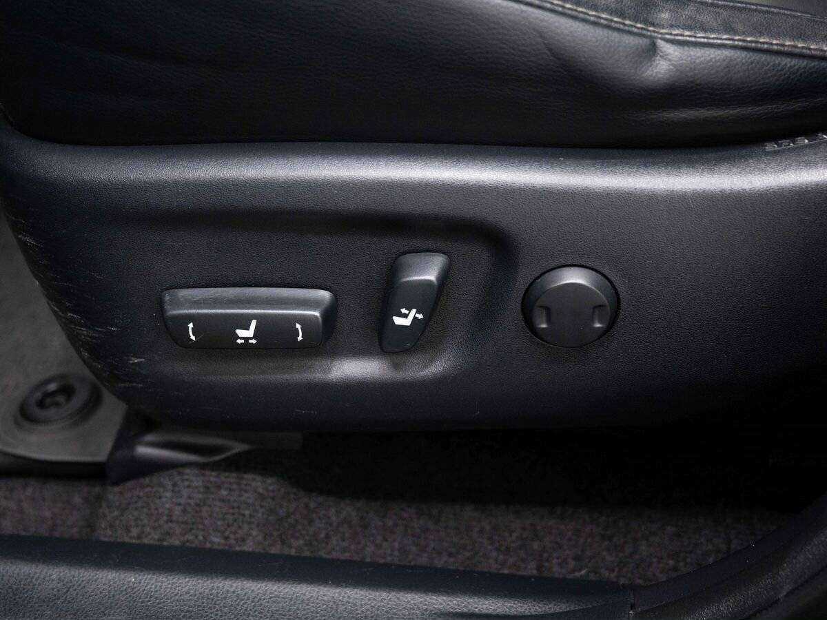 Купить Toyota RAV4 с пробегом. Фото: #19