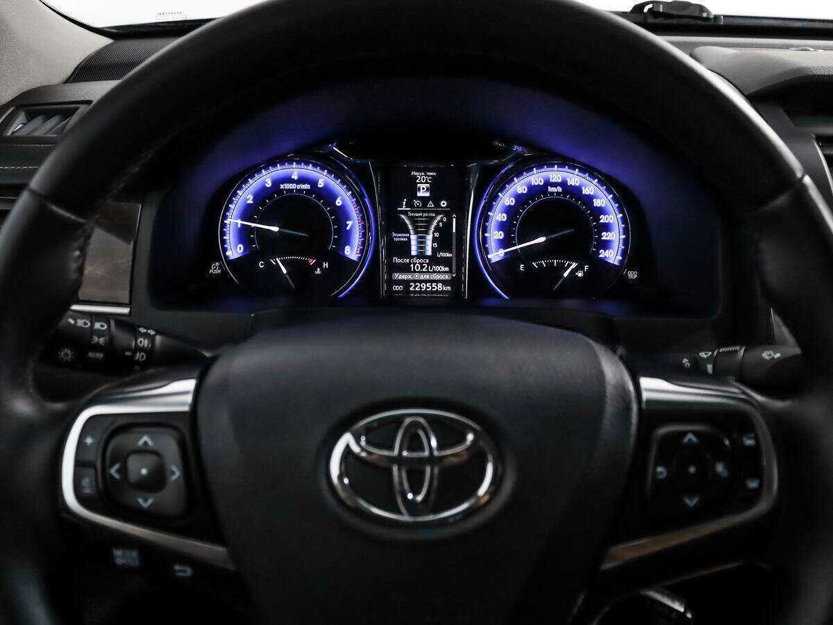 Купить Toyota Camry с пробегом. Фото: #17