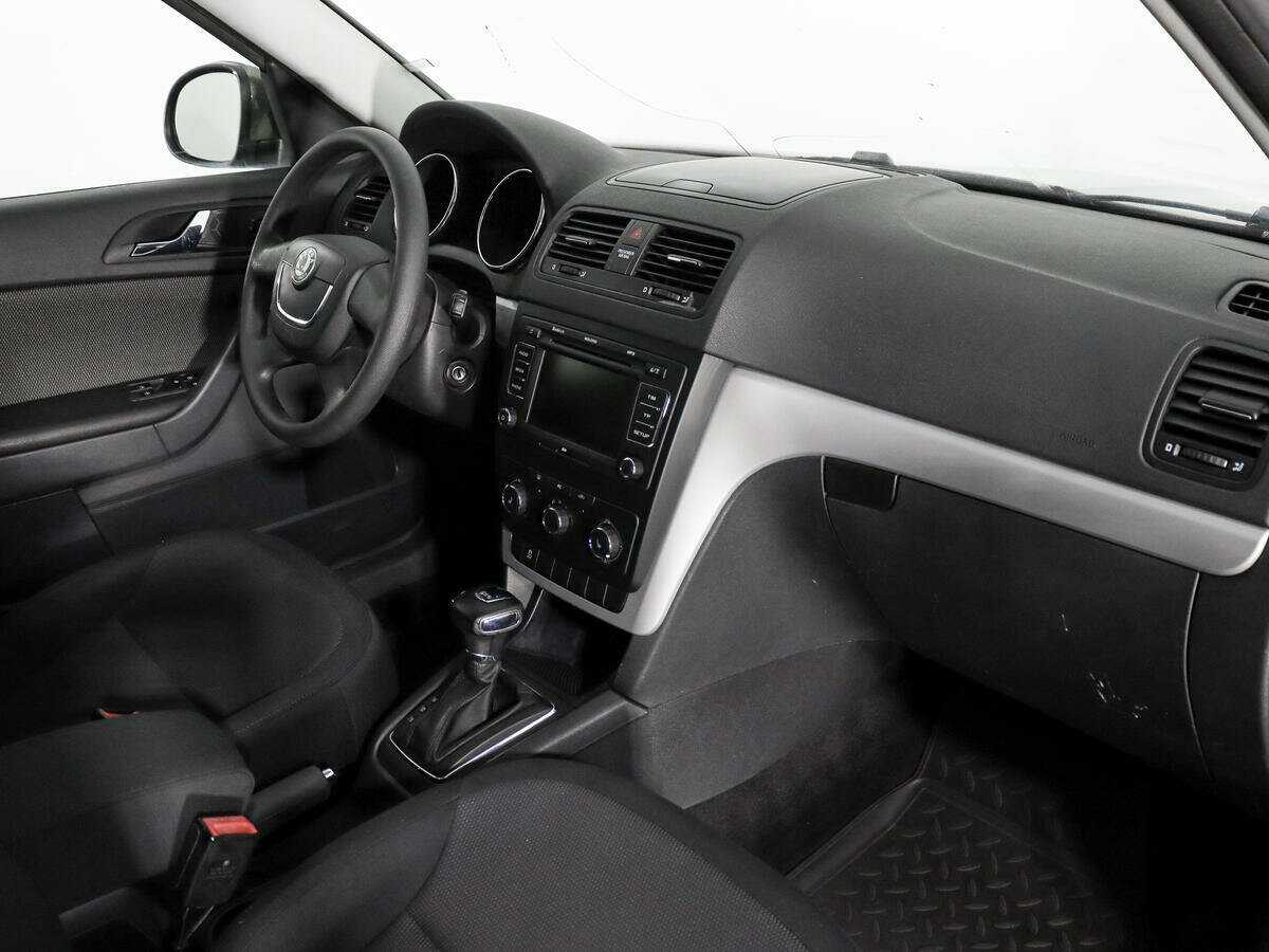 Купить Skoda Yeti с пробегом. Фото: #9