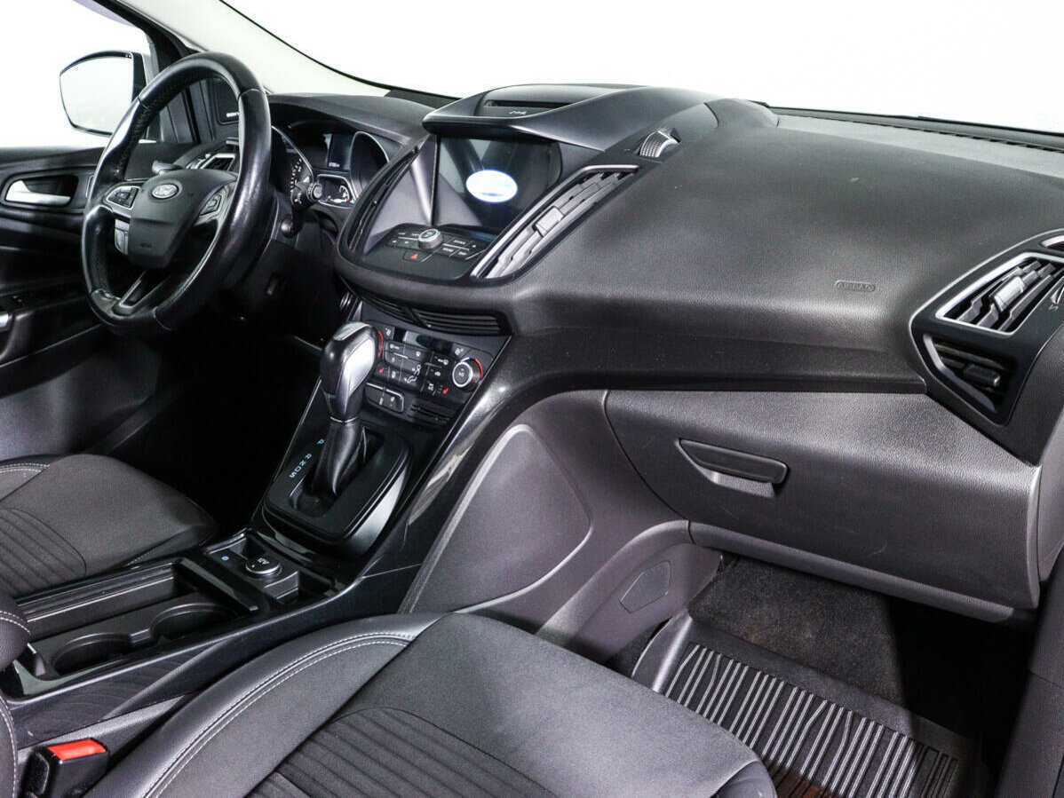 Купить Ford Kuga с пробегом. Фото: #8
