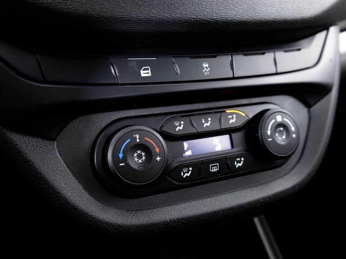 Купить Lada (ВАЗ) Vesta с пробегом. Фото: #13