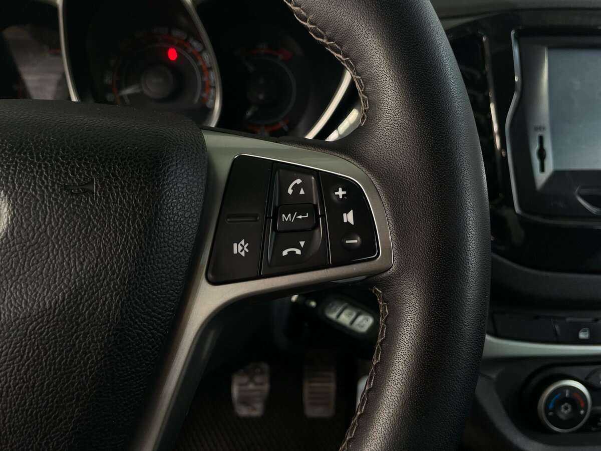 Купить Lada (ВАЗ) Vesta с пробегом. Фото: #12