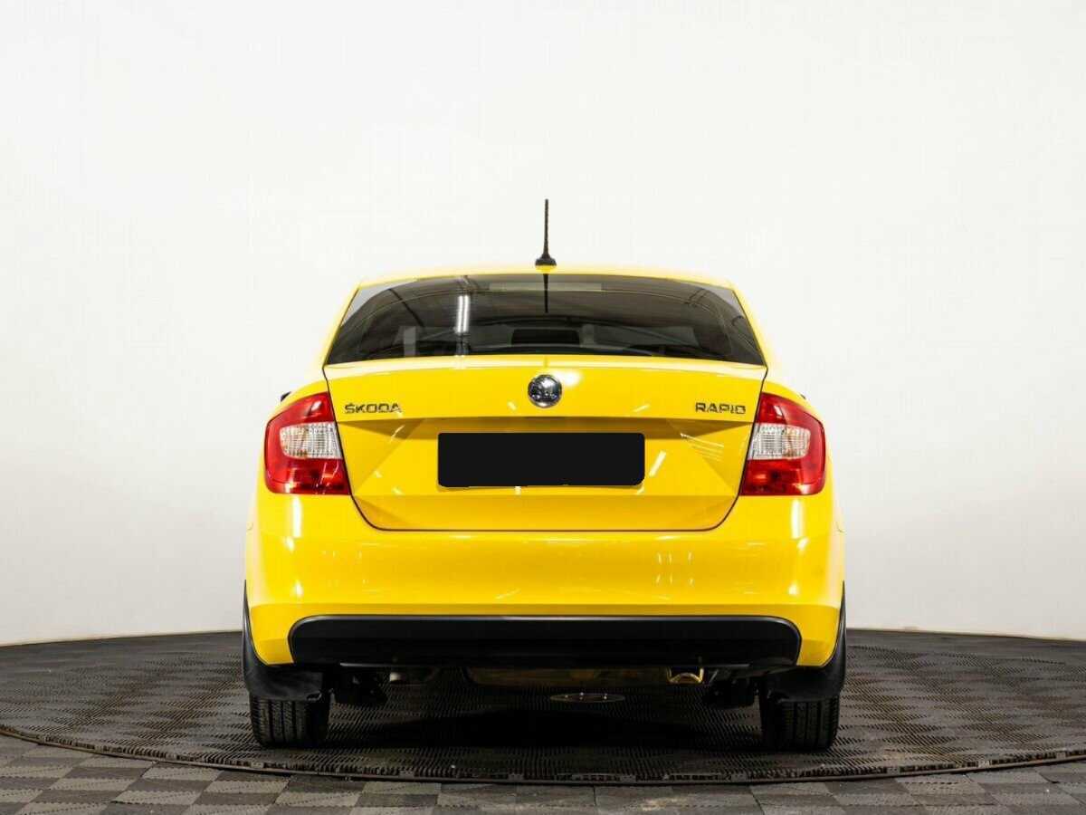 Купить Skoda Rapid с пробегом. Фото: #4