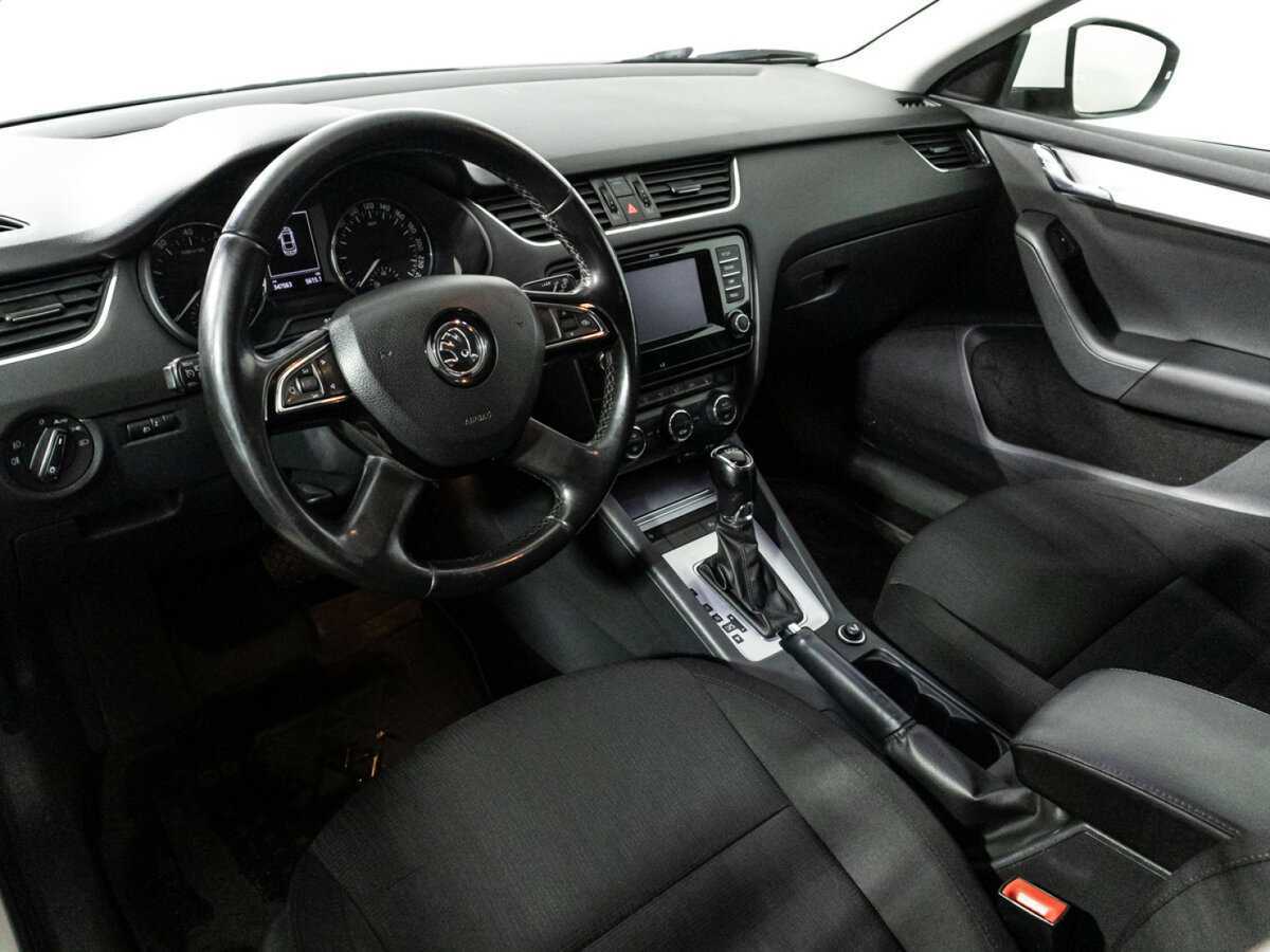 Купить Skoda Octavia с пробегом. Фото: #8