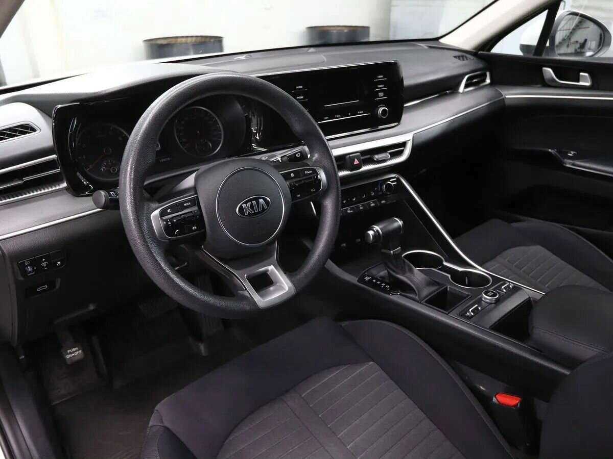 Купить Kia K5 с пробегом. Фото: #9