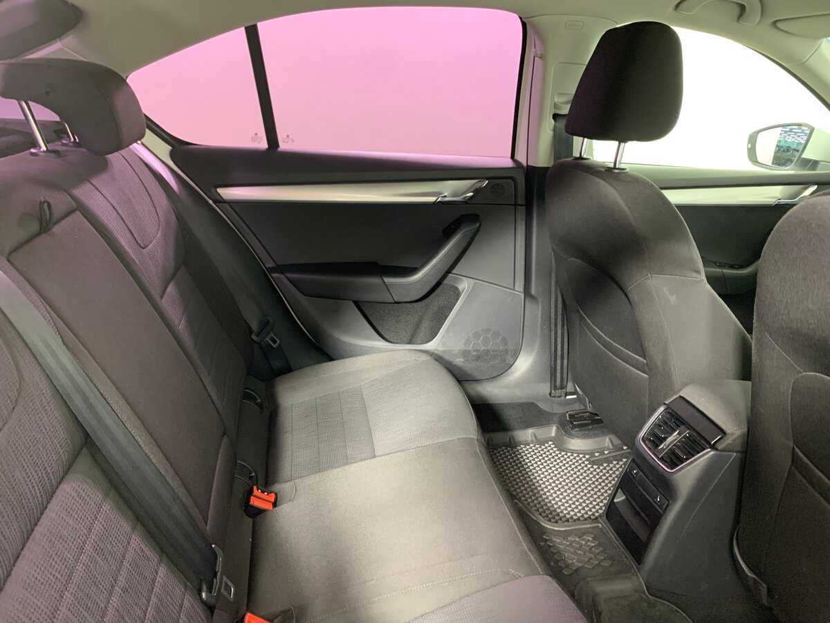 Купить Skoda Octavia с пробегом. Фото: #17