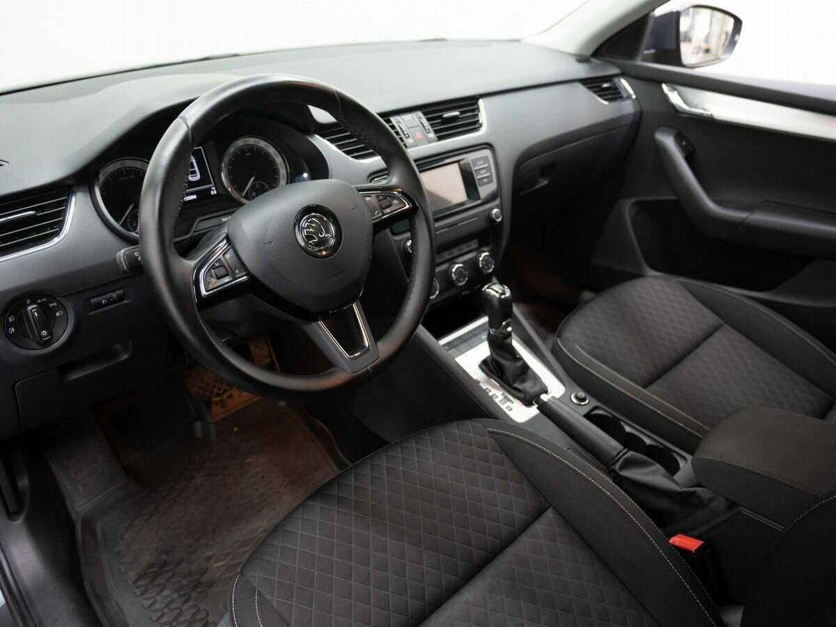 Купить Skoda Octavia с пробегом. Фото: #9