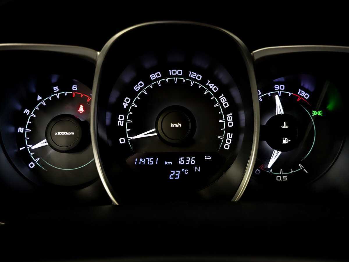 Купить Lada (ВАЗ) Vesta с пробегом. Фото: #12