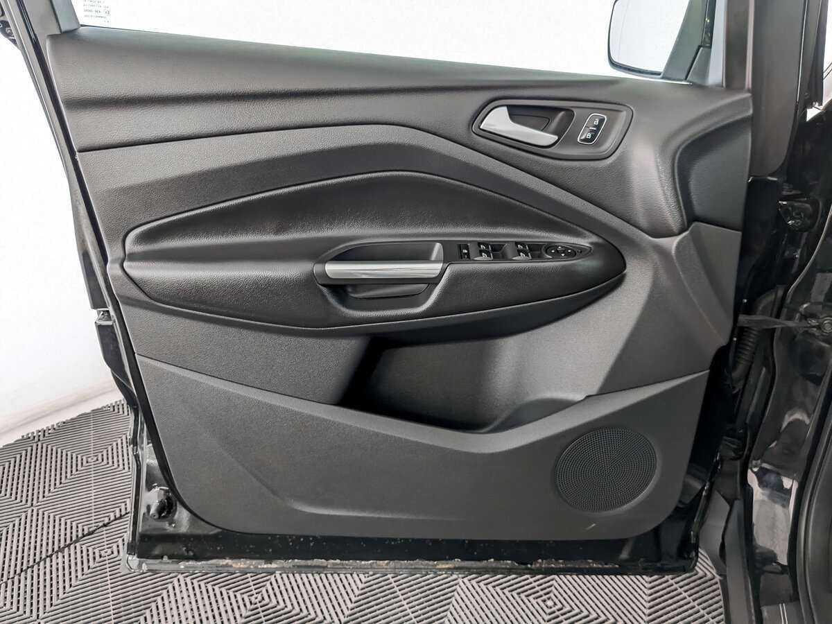 Купить Ford Kuga с пробегом. Фото: #18