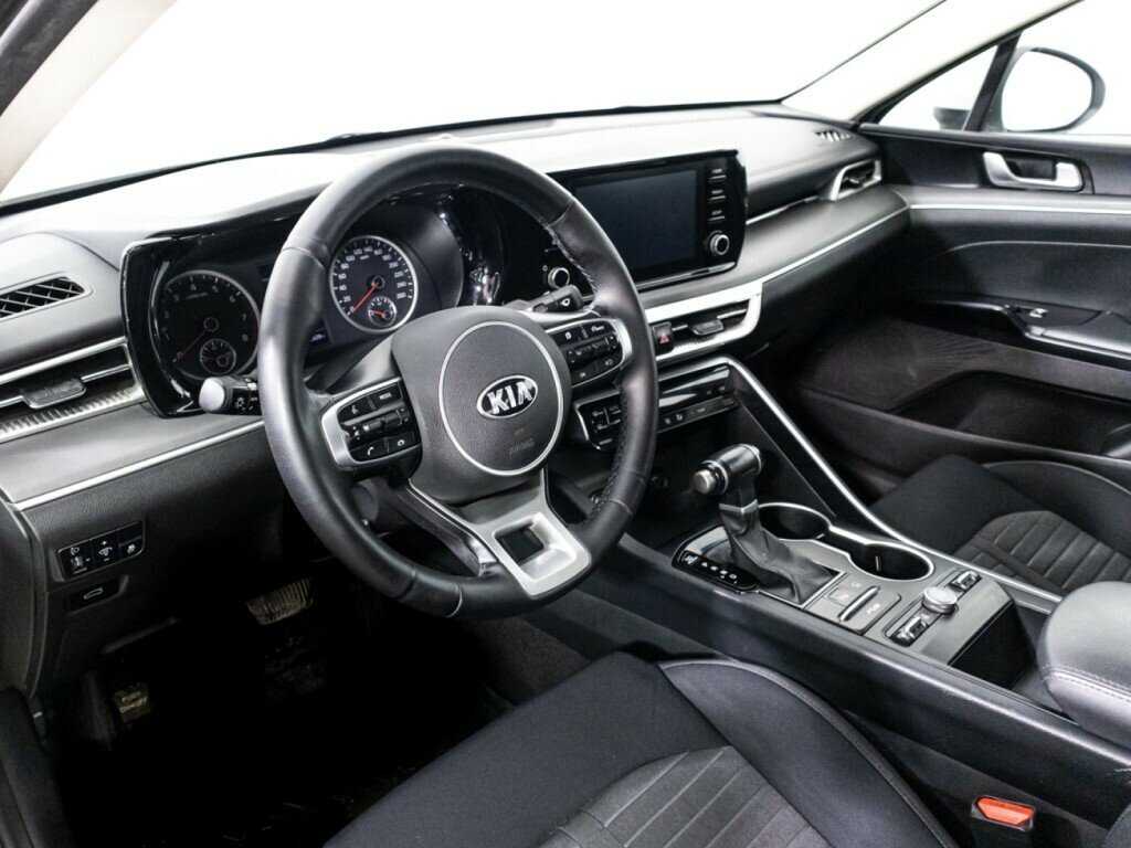 Купить Kia K5 с пробегом. Фото: #10