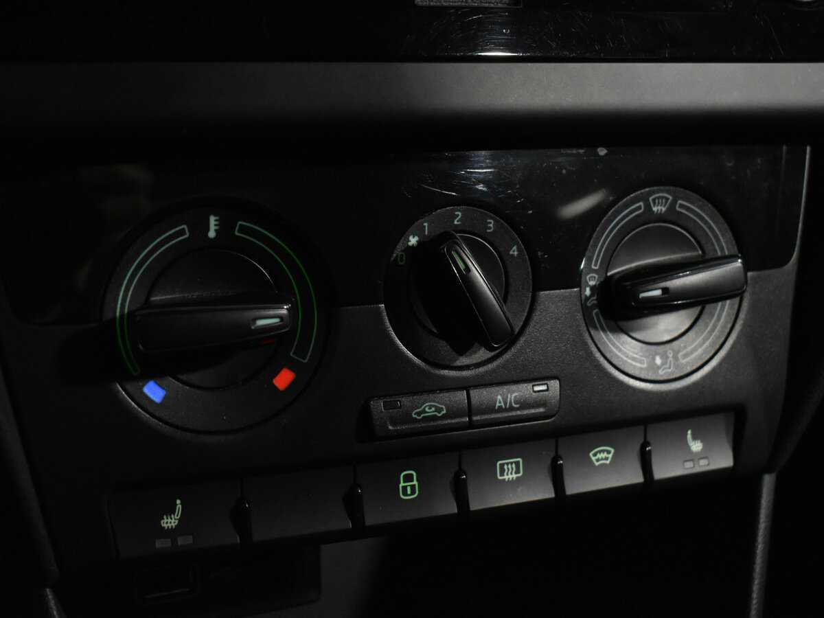 Купить Skoda Rapid с пробегом. Фото: #14