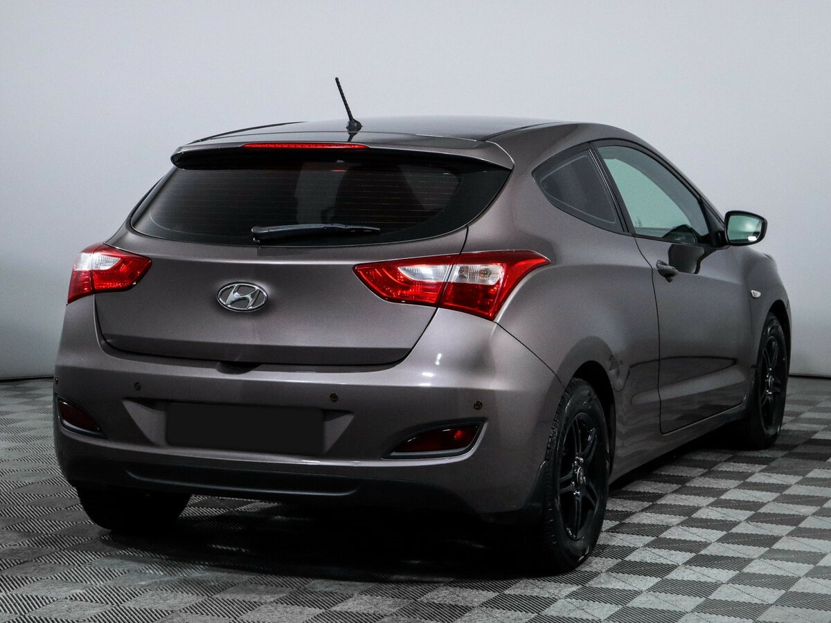 Купить Hyundai i30 с пробегом. Фото: #3