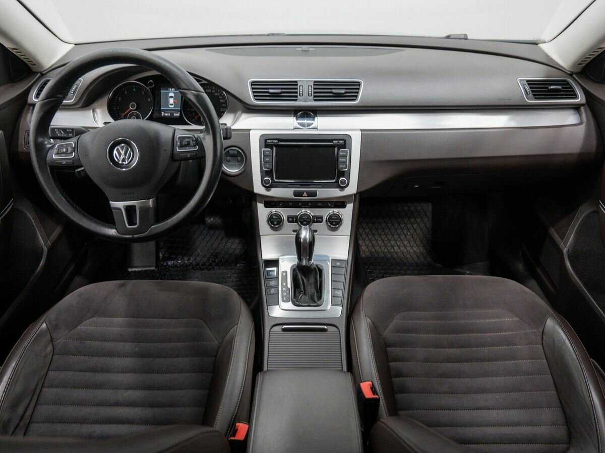 Купить Volkswagen Passat с пробегом. Фото: #10