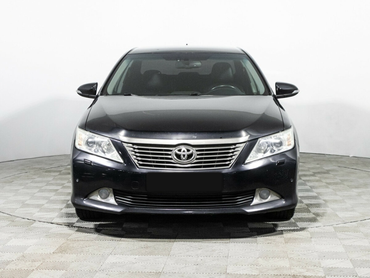Купить Toyota Camry с пробегом. Фото: #1