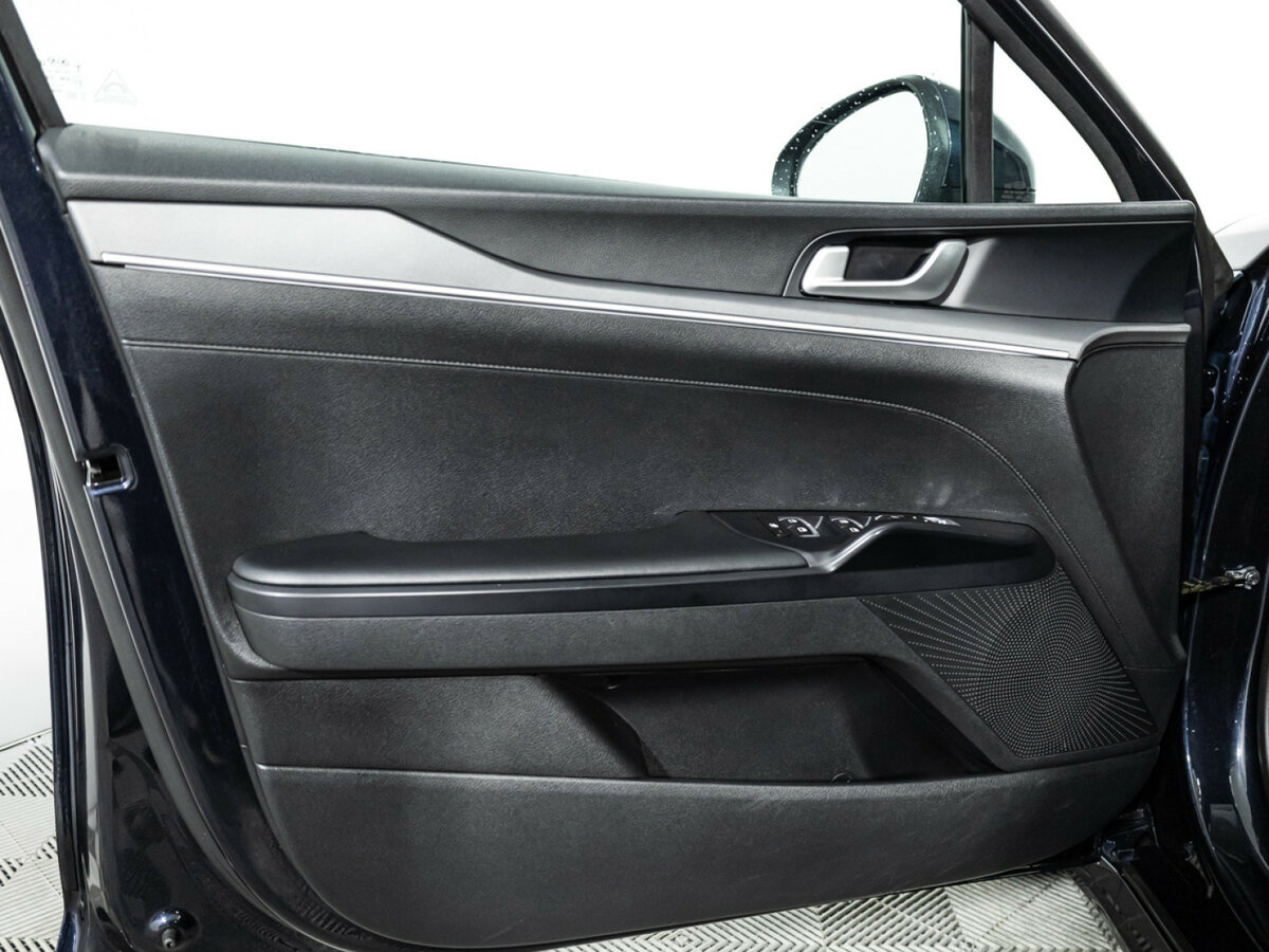 Купить Kia K5 с пробегом. Фото: #23