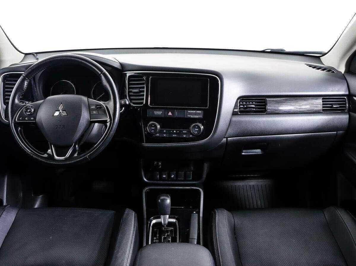 Купить Mitsubishi Outlander с пробегом. Фото: #7