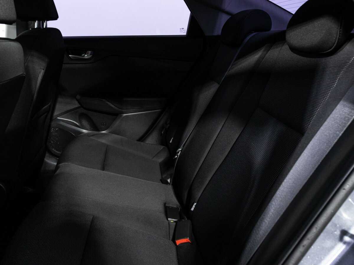 Купить Hyundai Solaris с пробегом. Фото: #9