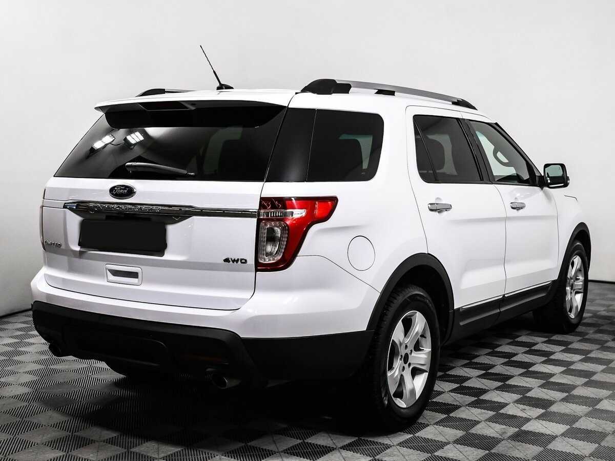 Купить Ford Explorer с пробегом. Фото: #4