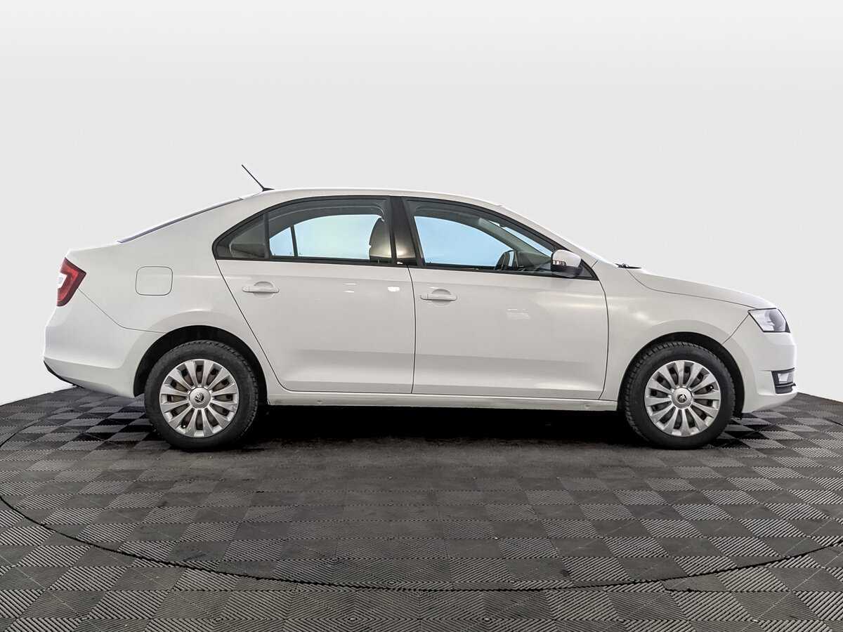 Купить Skoda Rapid с пробегом. Фото: #3