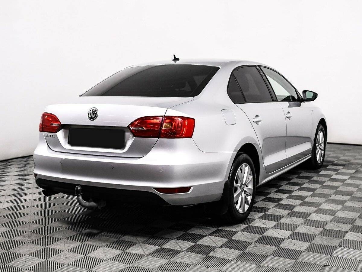 Купить Volkswagen Jetta с пробегом. Фото: #4