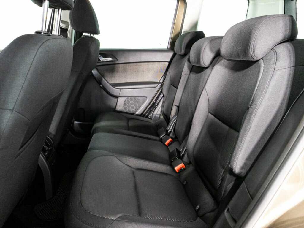 Купить Skoda Yeti с пробегом. Фото: #9