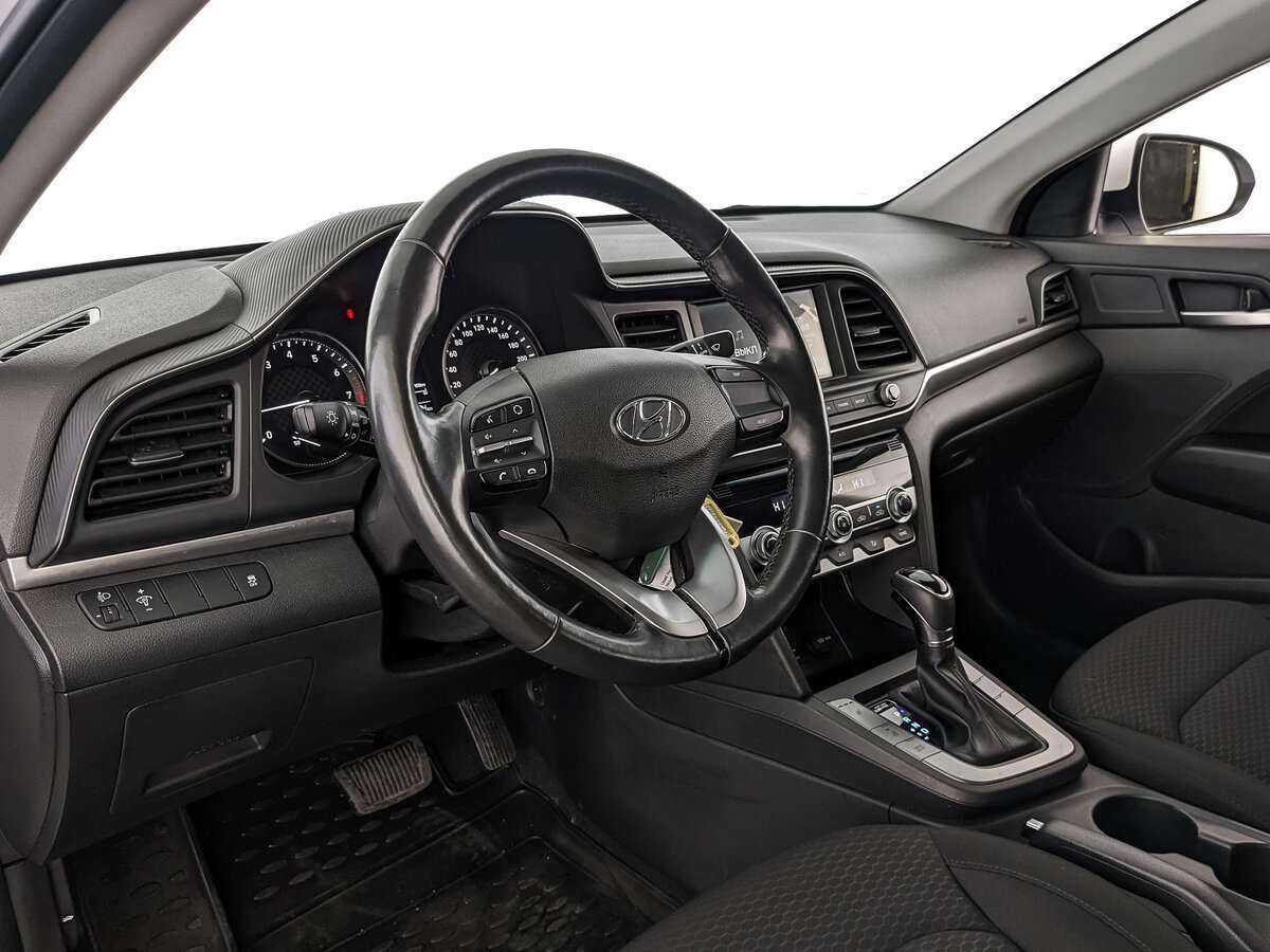 Купить Hyundai Elantra с пробегом. Фото: #10