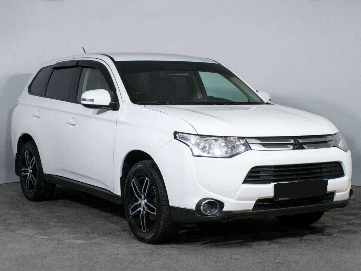 Купить Mitsubishi Outlander с пробегом. Фото: #2
