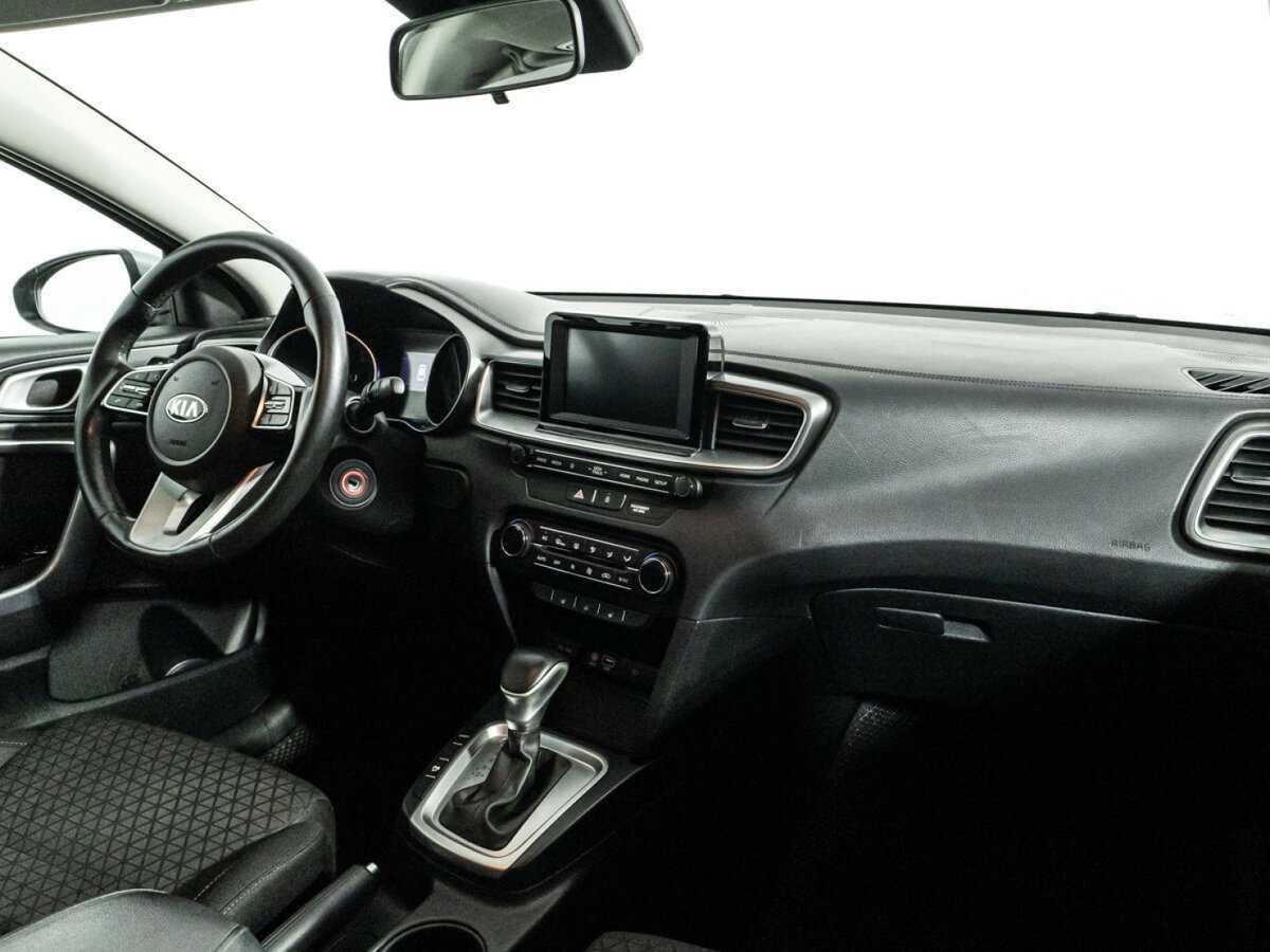 Купить Kia Ceed с пробегом. Фото: #8