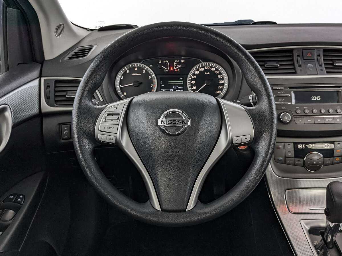 Купить Nissan Tiida с пробегом. Фото: #17