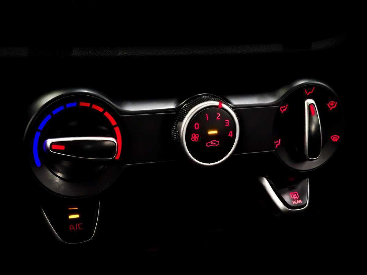 Купить Kia Rio с пробегом. Фото: #22