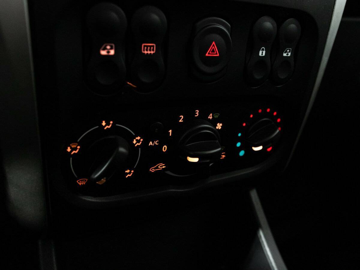 Купить Nissan Almera с пробегом. Фото: #13