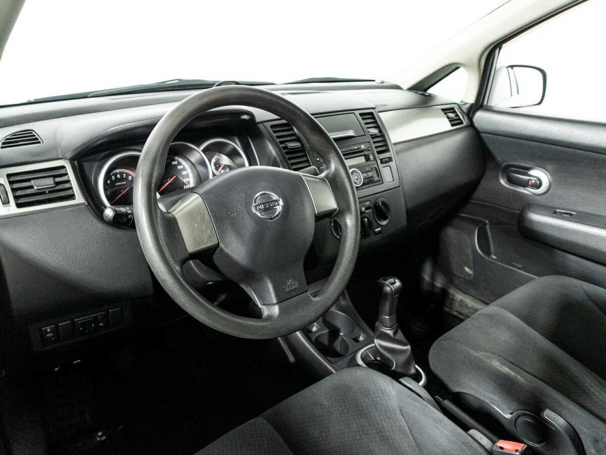 Купить Nissan Tiida с пробегом. Фото: #10