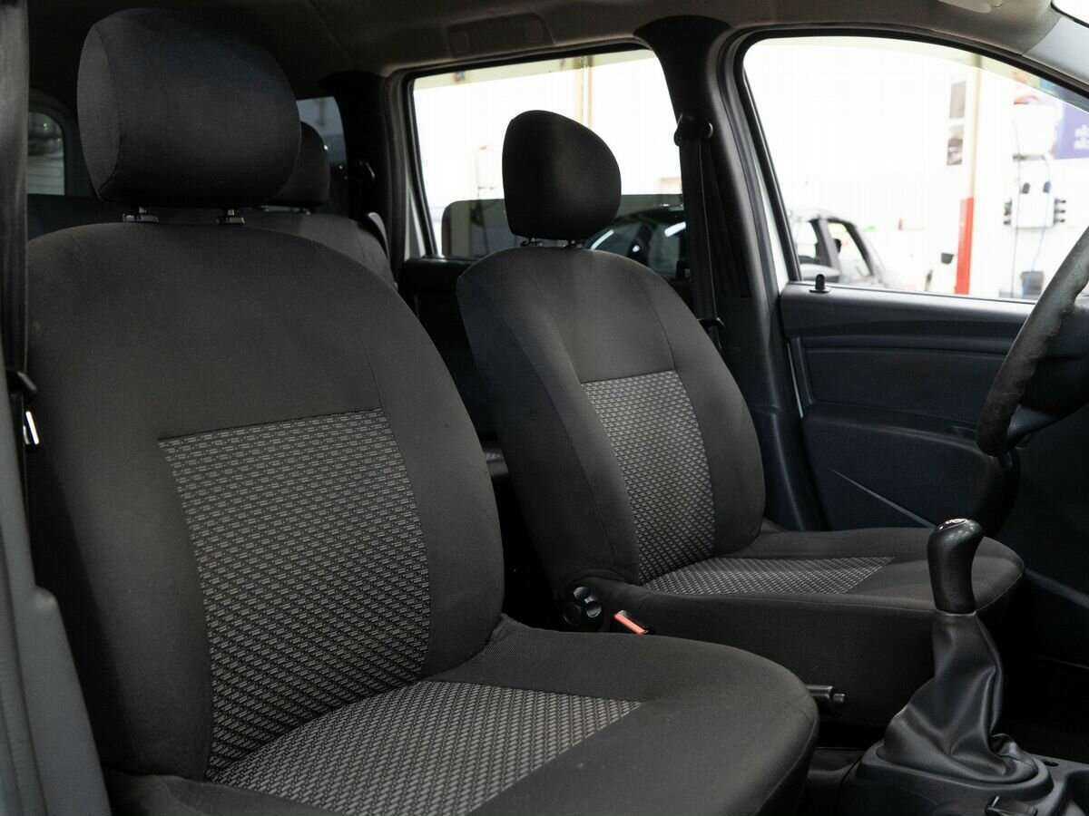 Купить Lada (ВАЗ) Largus с пробегом. Фото: #9