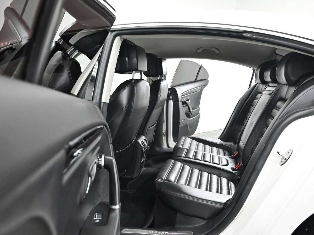Купить Volkswagen Passat CC с пробегом. Фото: #4