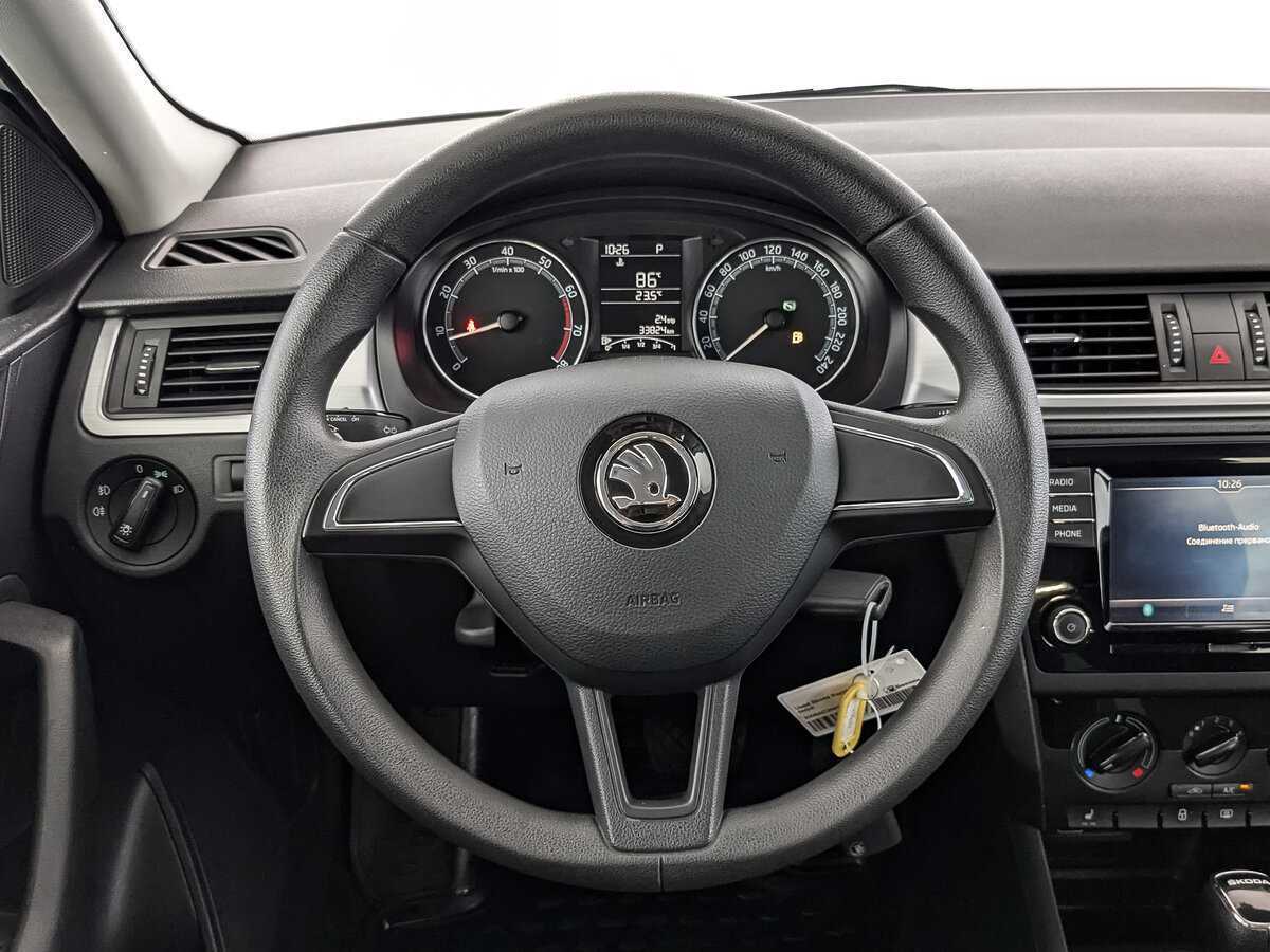 Купить Skoda Rapid с пробегом. Фото: #17