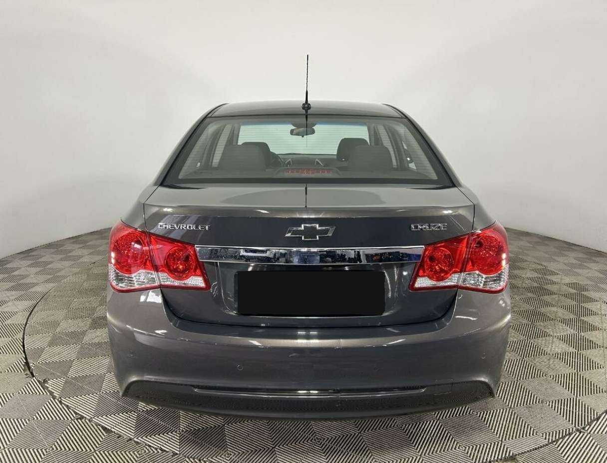 Купить Chevrolet Cruze с пробегом. Фото: #2