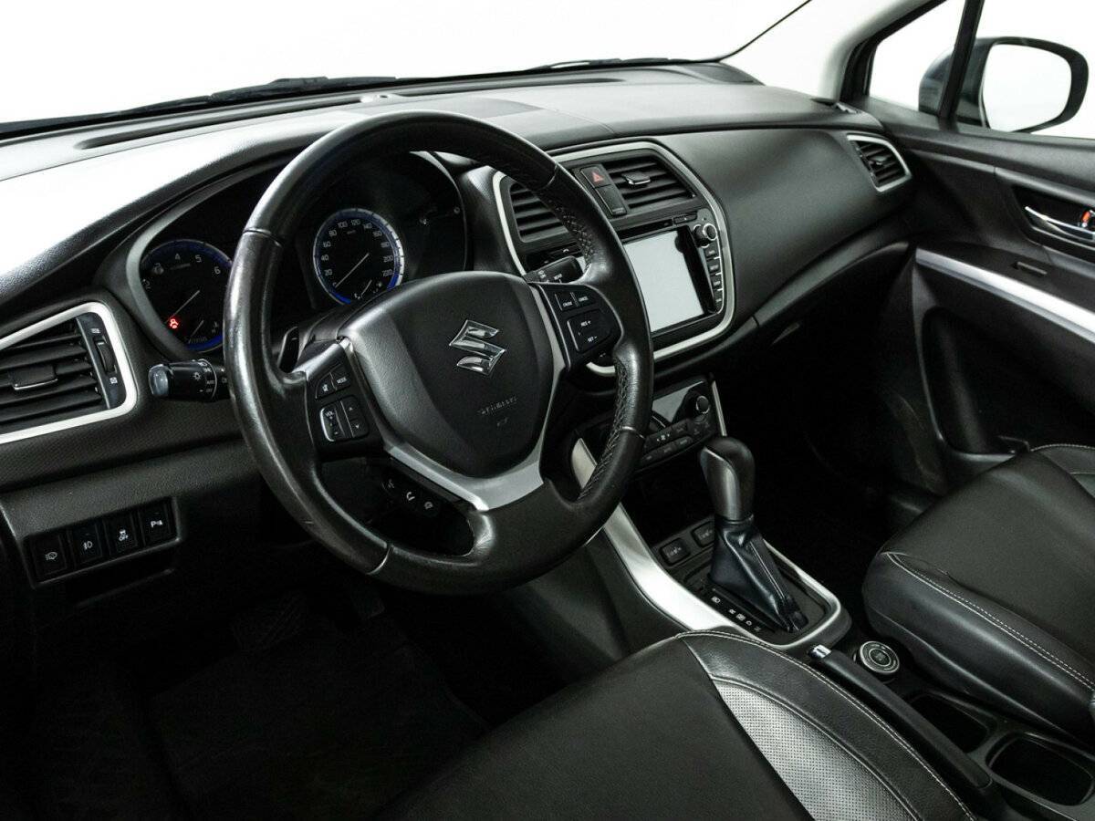 Купить Suzuki SX4 с пробегом. Фото: #10