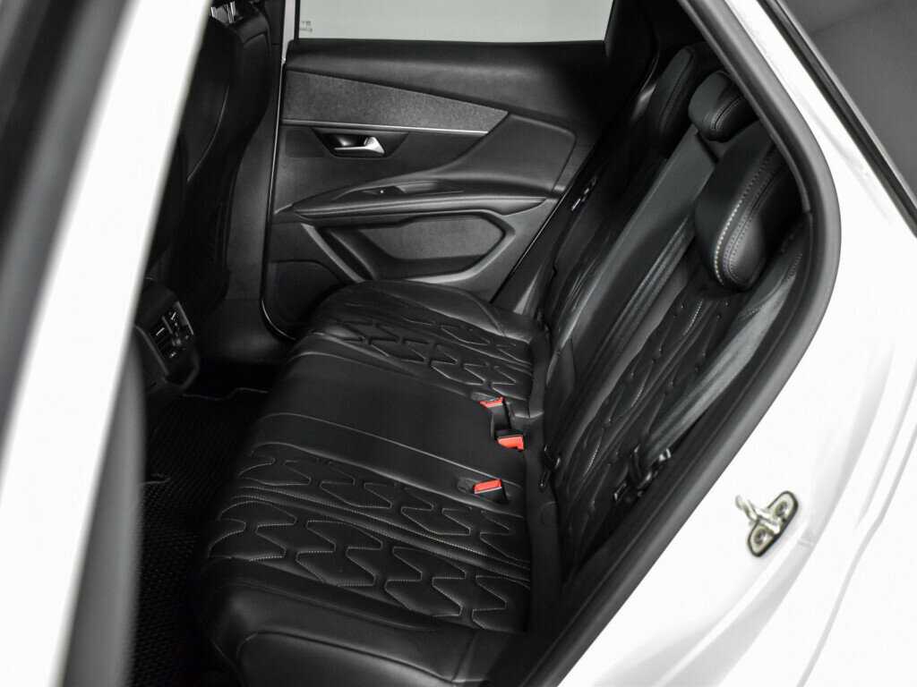 Купить Peugeot 3008 с пробегом. Фото: #14