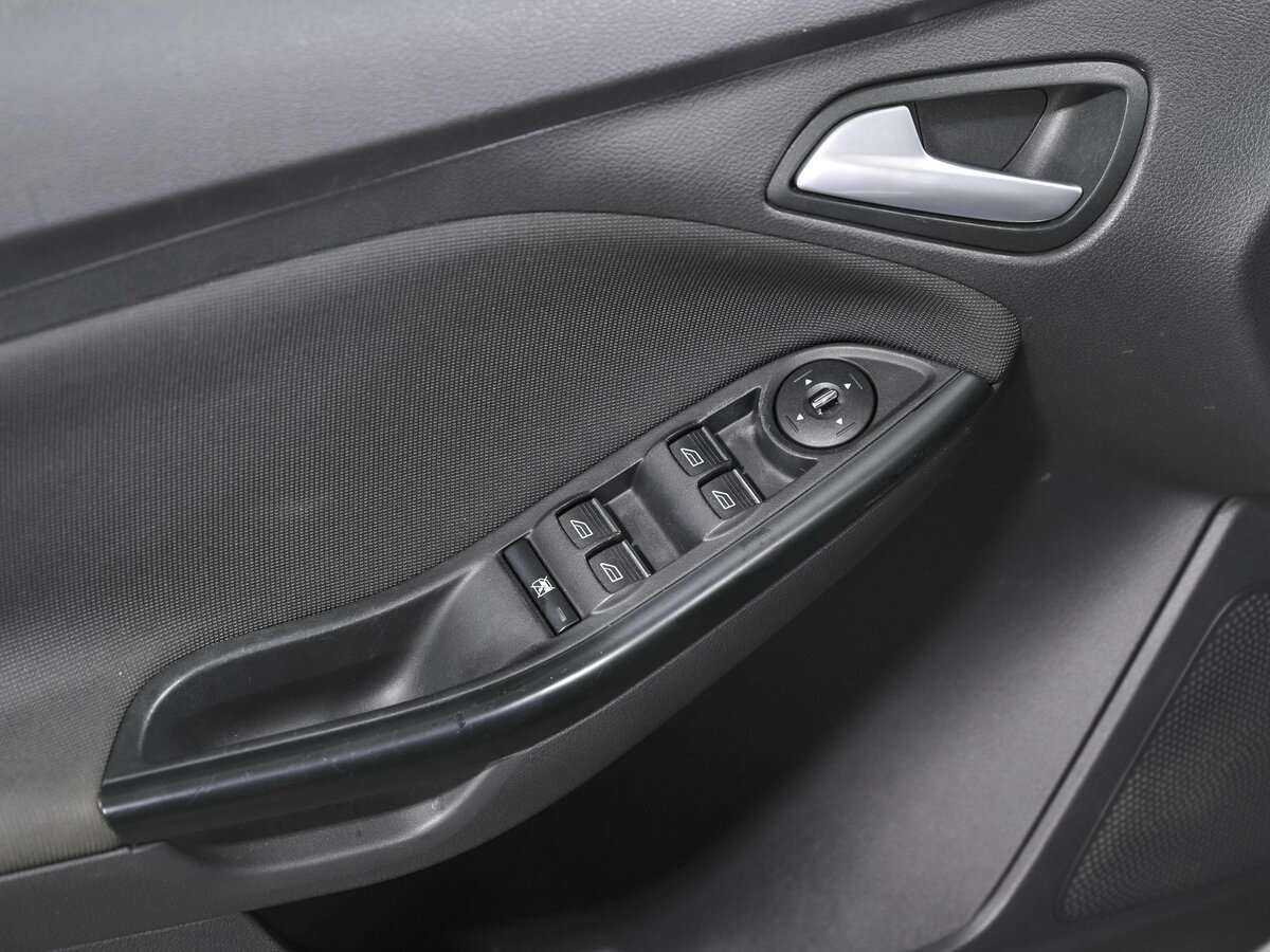Купить Ford Focus с пробегом. Фото: #14
